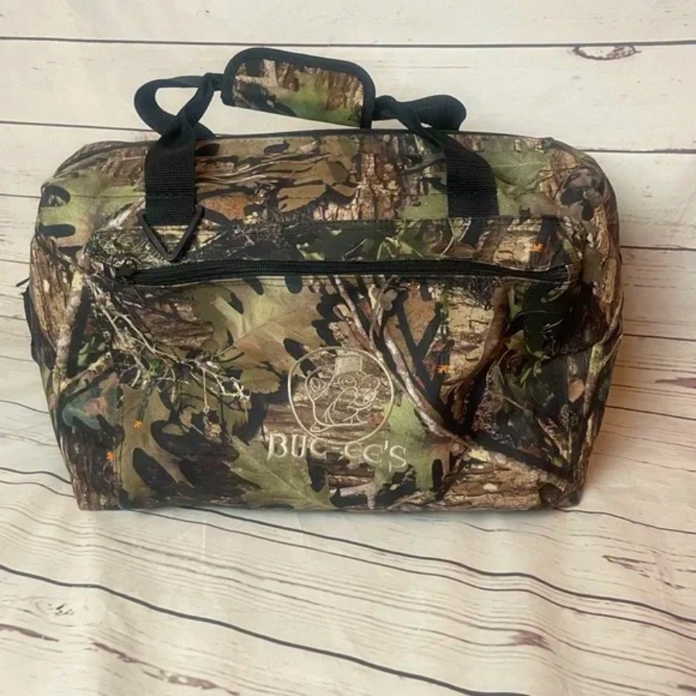 Buc-ees camo cooler bag